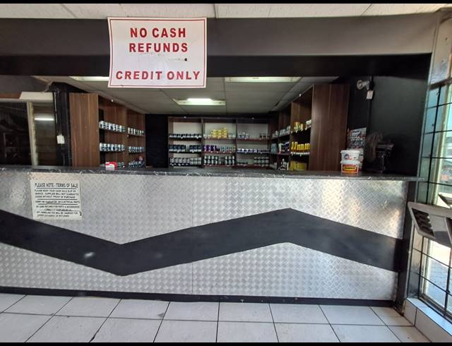 3,327M² RETAIL FOR SALE IN PEACEHAVEN INDUSTRIAL